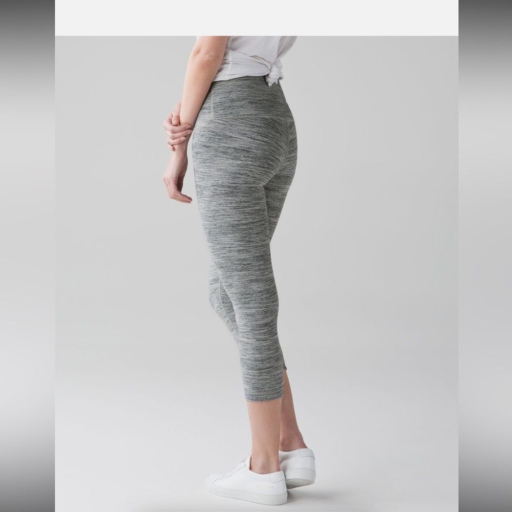 Lululemon wunder under
